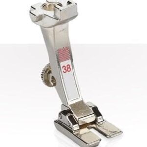 38 - Pied pour passepoil